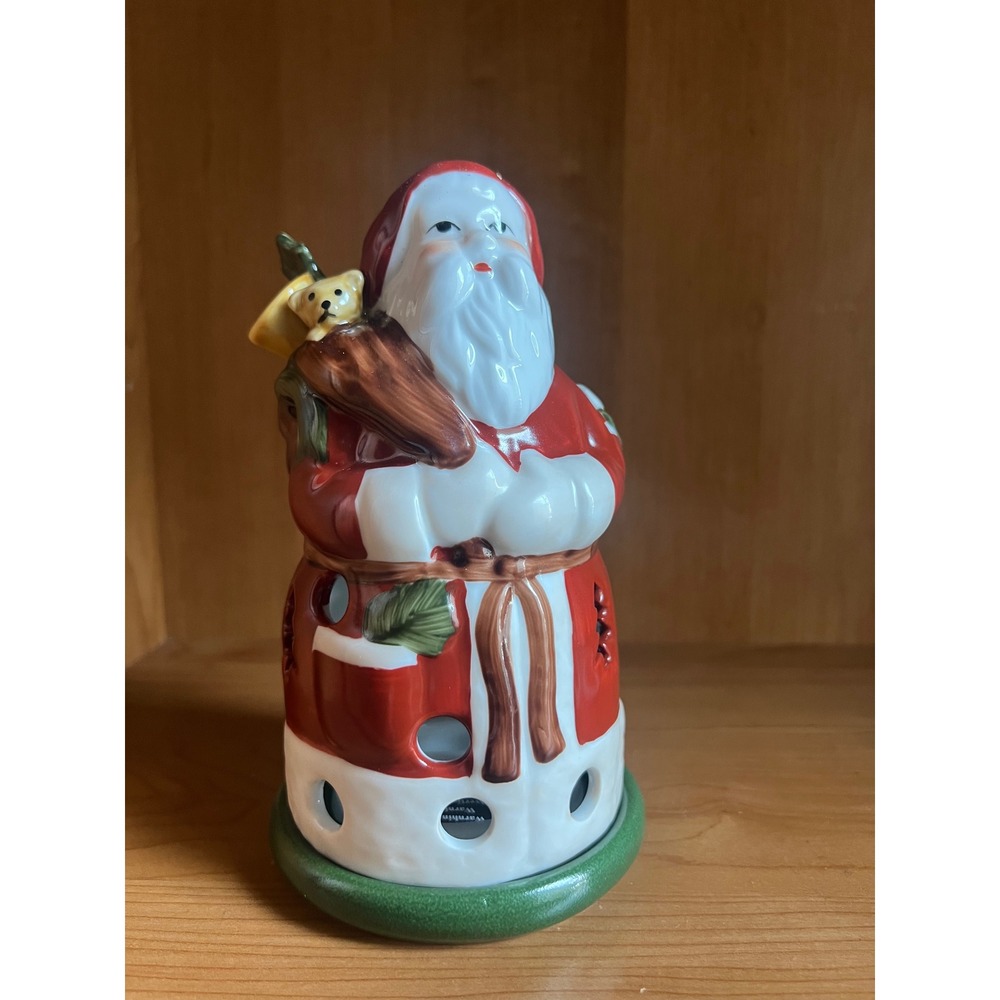 Villeroy & Boch Vintage 
Festive Decolight Surprising Santa Tealight Holder